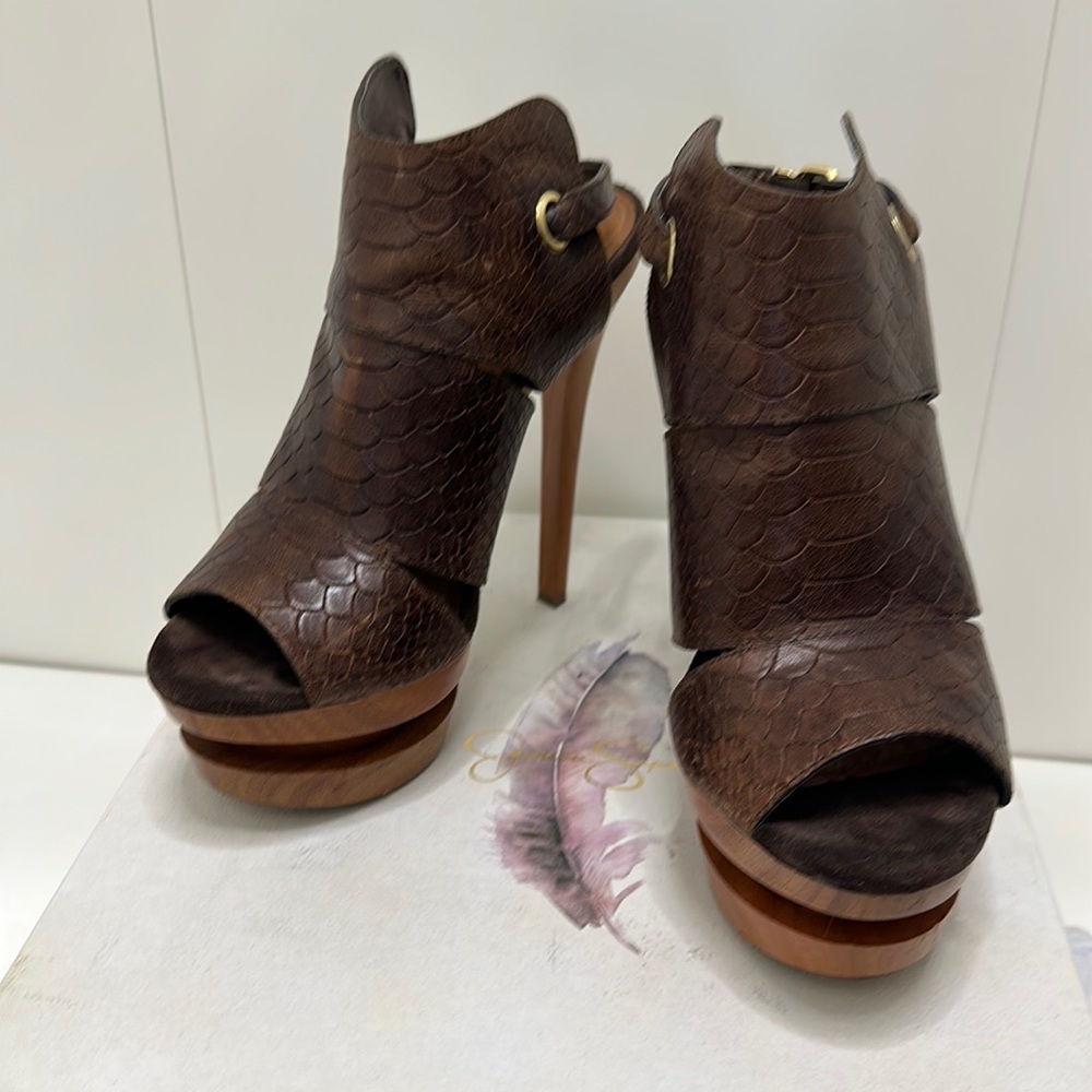 Jessica Simpson heel vegan leather size 8